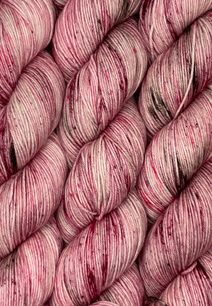 Classic Speckle Fingering 100g Skein