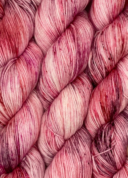 Classic Speckle Fingering 100g Skein