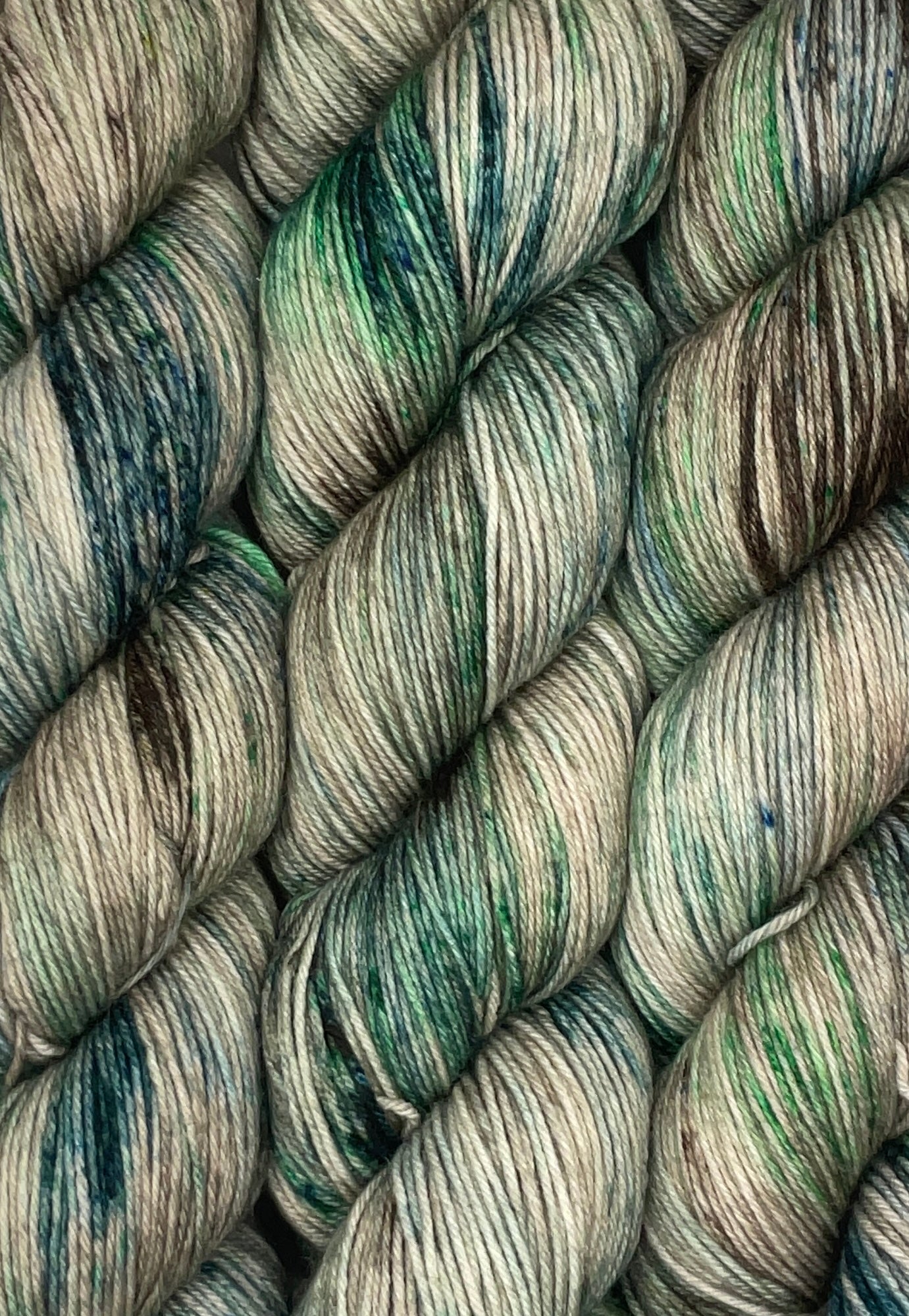 Classic Speckle Fingering 100g Skein