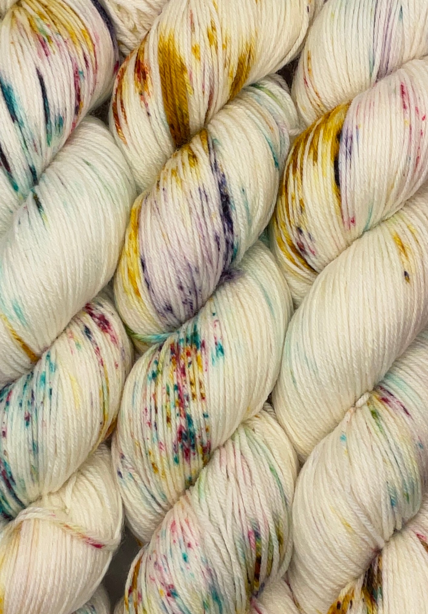 Classic Speckle Fingering 100g Skein