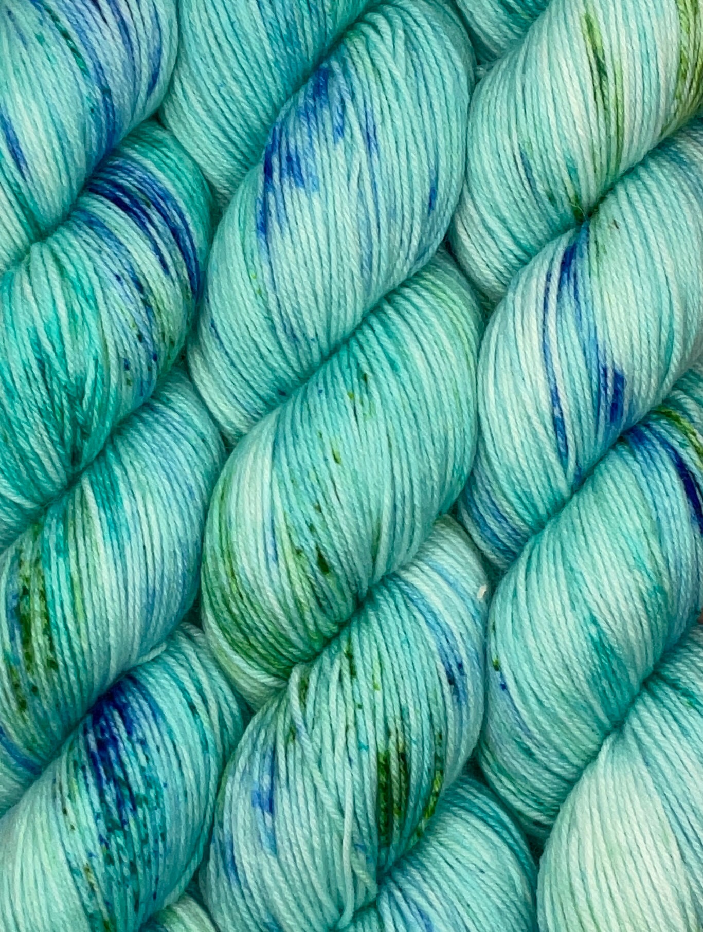 Classic Speckle Fingering 100g Skein